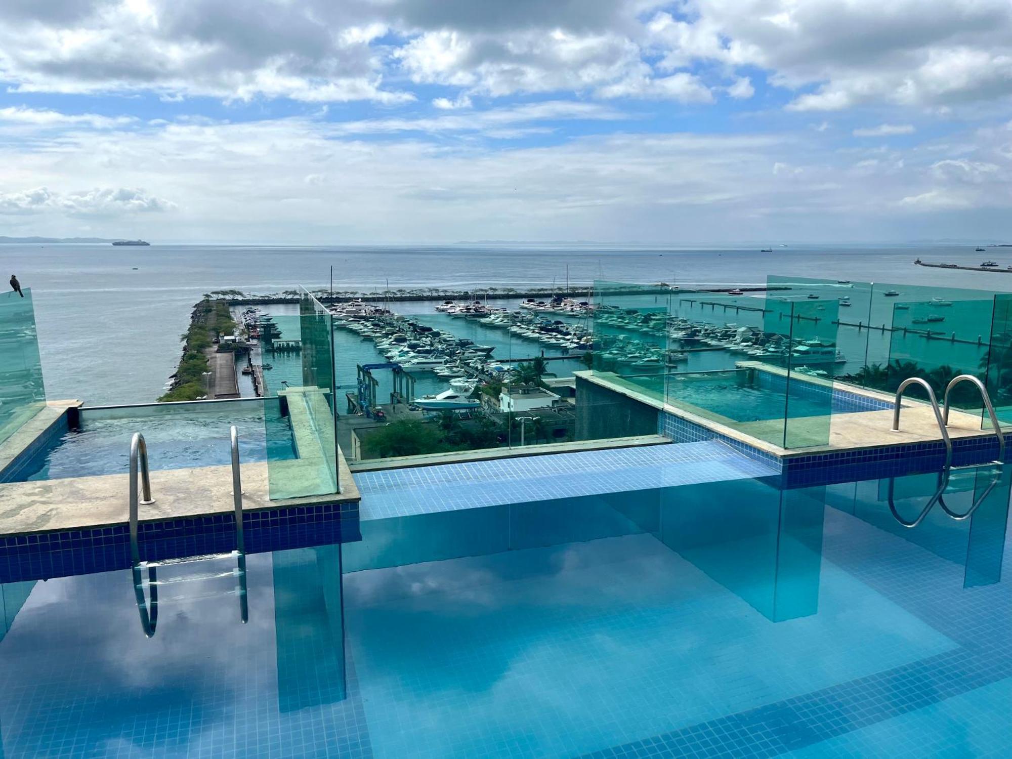 Cloc Marina Vista Mar P/ A Baia De Todos Os Santos Apartment Salvador Exterior foto
